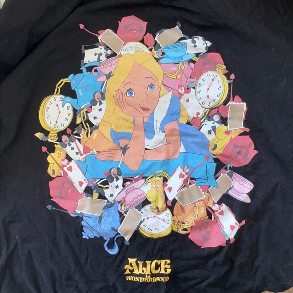 Zara Alice in Wonderland black shirt size Med